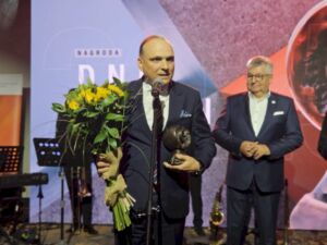 odebranie nagrody betonowego oscara