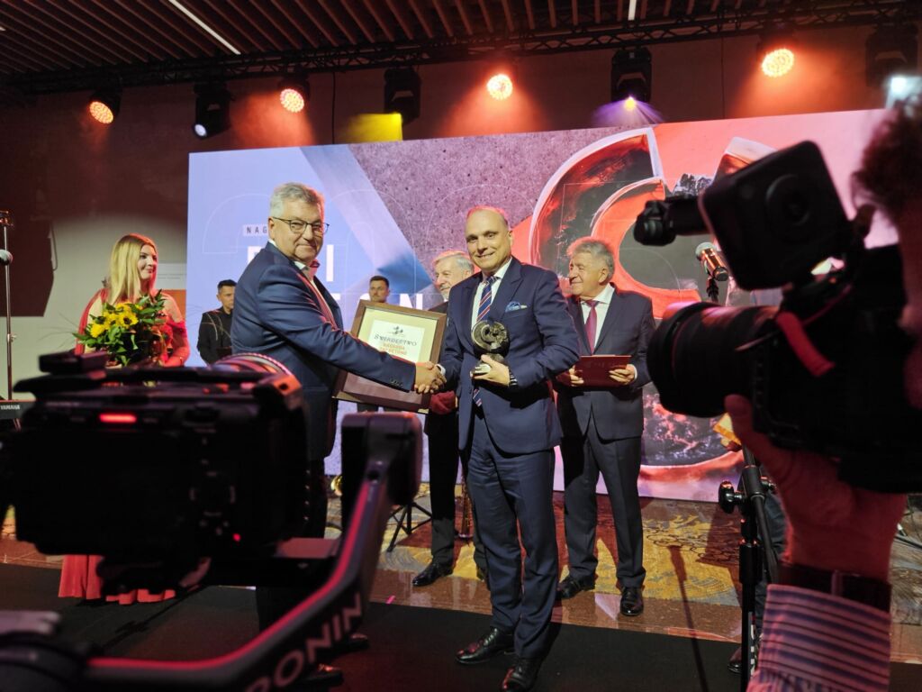 odebranie nagrody betonowego oscara