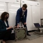 zdjęcie z konferencji w hali