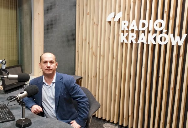 redaktor w redakcji radio kraków